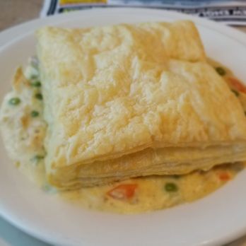Miss Mendon Diner - Tasty turkey potpie - Diners Near Me - Mendon, Massachusetts Miss Mendon Diner - Tasty turkey potpie - Diners Near Me - Mendon, Massachusetts