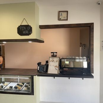 Alkimia Coffee House & Roaster - Ordering area - Coffee Roasteries Near Me - Ocala, Florida
