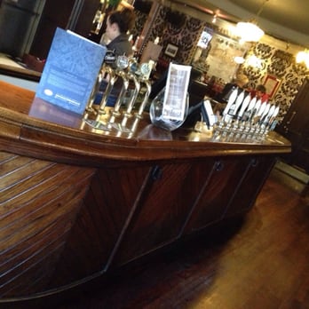 The Globe - Plenty of beer choice here - Pubs Near Me - London, XGL