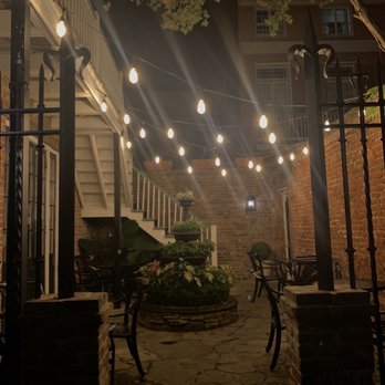 Hotel Provincial - Beautiful courtyard! - Hotels Near Me - New Orleans, Louisiana Hotel Provincial - Beautiful courtyard! - Hotels Near Me - New Orleans, Louisiana