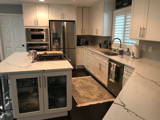 Kitchen Design and Decorating Ideas With Cabinets, Islands ...