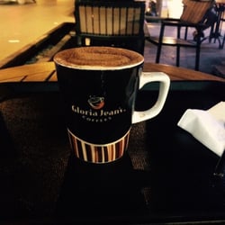Gloria Jeans Coffees - Oregon Chai Tea Latte