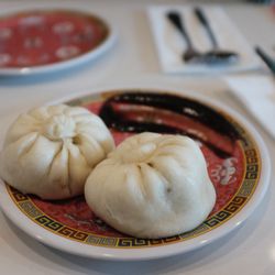 Maketto - Pork steamed bao