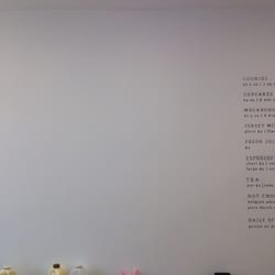 Hello Naomi - Stark white walls and simple menu