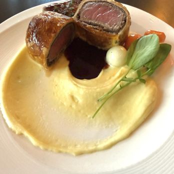 Gordon Ramsay Hell's Kitchen - Beef Wellington - New American Near Me - Las Vegas, Nevada