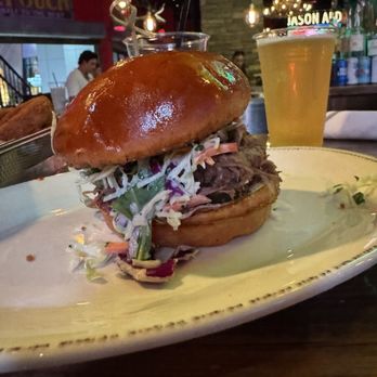 Jason Aldean’s Kitchen + Bar - Bars Near Me - Las Vegas, Nevada