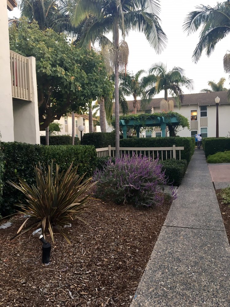 DEARBORN GREEN APARTMENTS Updated August 2024 101 Dearborn Pl, Goleta, California