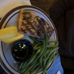 Blackened salmon with nice helping of perfectly cooked green beans.