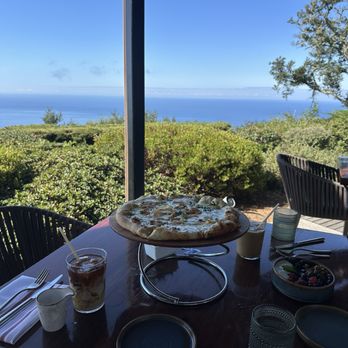 The Sur House - Brunch pizza - New American Near Me - Big Sur, California