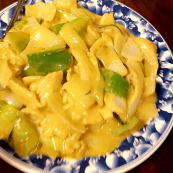 Red Lotus - Curry chicken - Chinese Near Me - West Yellowstone, Montana
