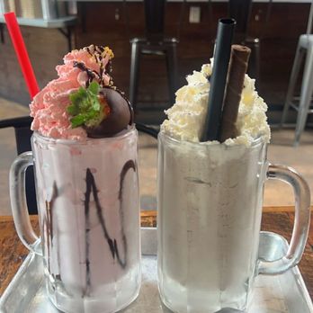 Burger Bench - Cupid strawberry milkshake and Oreo milkshake - American Near Me - Escondido, California Burger Bench - Cupid strawberry milkshake and Oreo milkshake - American Near Me - Escondido, California