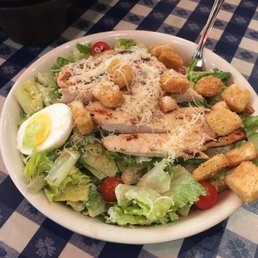 Greek Salad With Grilled Chicken