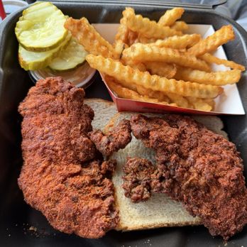 Dave's Hot Chicken - Dave's Hot Box - Tenders - Chicken Shop Near Me - Waco, Texas