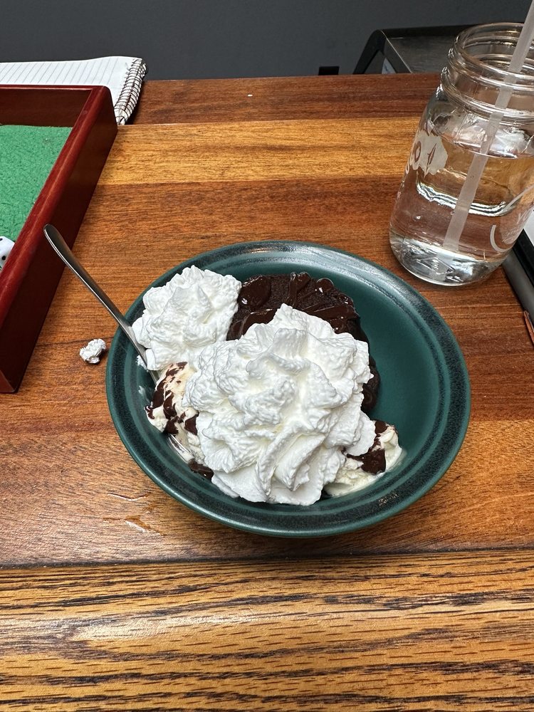 Social spots from Mudhook Brewing Company