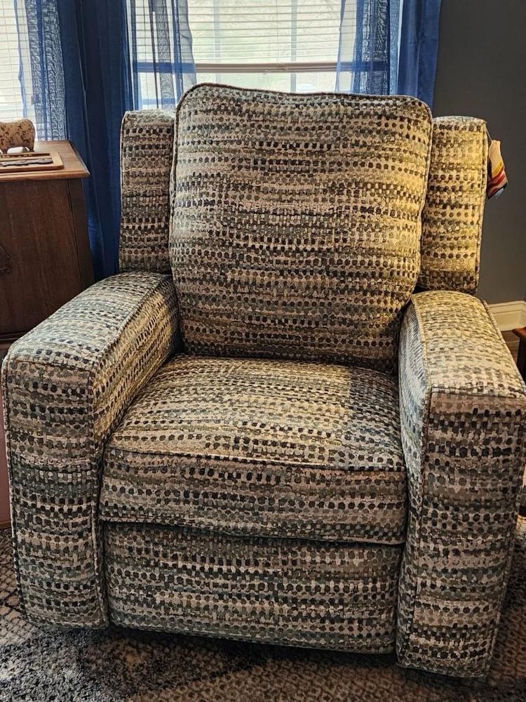 LYNCH’S FURNITURE & APPLIANCES & MATTRESSES Updated October 2024 13 Reviews 248 Old Rt 66