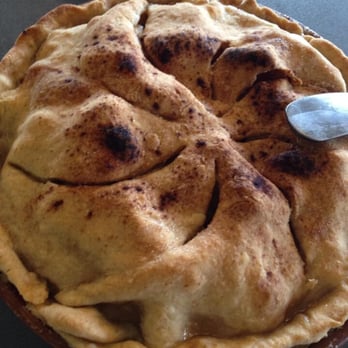 Conner Prairie - Apple pie cooked with coals - Museums Near Me - Fishers, Indiana
