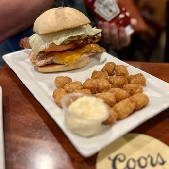 Lucky Beaver Bar & Burger - Texas Hold'em - American Near Me - Reno, Nevada Lucky Beaver Bar & Burger - Texas Hold'em - American Near Me - Reno, Nevada