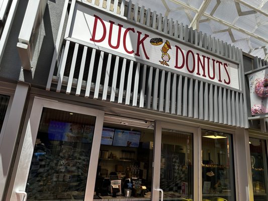 Duck Donuts by null