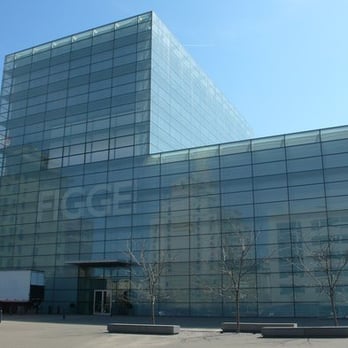Figge Art Museum - Entry Facade - Art Museums Near Me - Davenport, Iowa