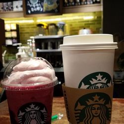 星巴克 - Grape juice frappuccino and large Americano