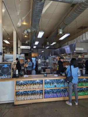 Hank's Bagels by null