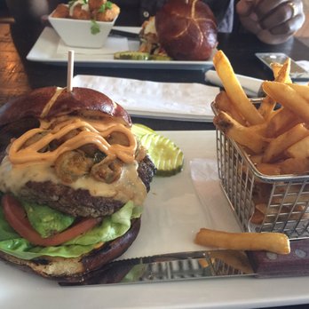 Burgerhaus - Santiago Burger!!! - Burgers Near Me - Schererville, Indiana
