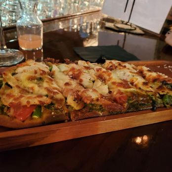 Cashmere Cricket - Flatboard - New American Near Me - Cuyahoga Falls, Ohio