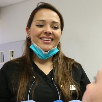 Longwood Dental Group - Dental Assistant - Cosmetic Dentists Near Me - Brookline, Massachusetts