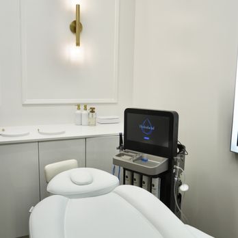 Dovian Haus - HydraFacial uses a unique, patented Vortex-Fusion delivery system to exfoliate, extract and hydrate skin. - Waxing Near Me - Irvine, California Dovian Haus - HydraFacial uses a unique, patented Vortex-Fusion delivery system to exfoliate, extract and hydrate skin. - Waxing Near Me - Irvine, California