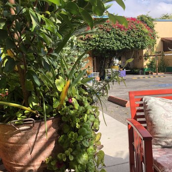 Villa Brasil Motel - Outside seating area - Hotels Near Me - Los Angeles, California Villa Brasil Motel - Outside seating area - Hotels Near Me - Los Angeles, California