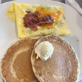 Perkins American Food - Two egg omelet (senior) - Breakfast & Brunch Near Me - Rapid City, South Dakota
