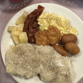 Sunrise Restaurant - Buffet plate - worth the price! - Breakfast & Brunch Near Me - Tybee Island, Georgia