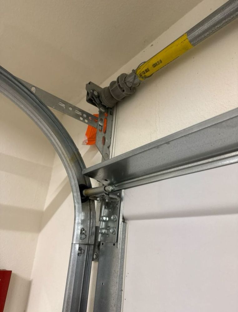 Bravo Garage Door Experts - Garage Door Contractor in Chicago, IL