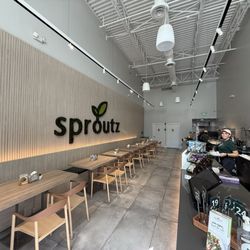 Sproutz - Doral - Interior