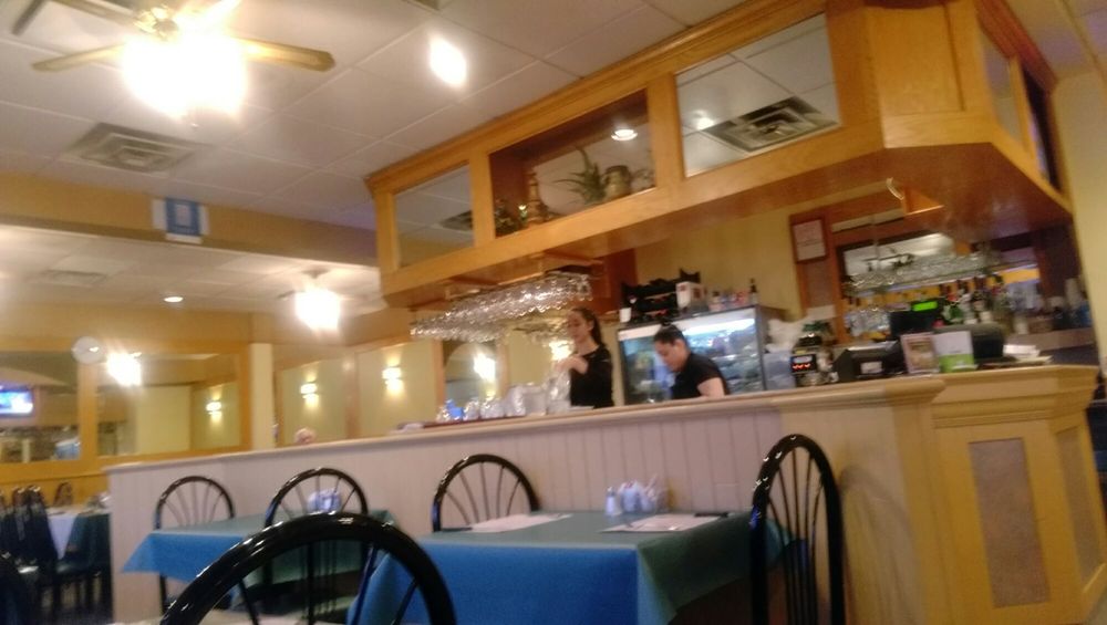 Château Laval Pizza 3860 Boulevard SainteRose, Laval, Laval, QC Restaurant Avis