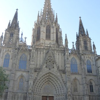 Catedral de Barcelona - Landmarks & Historical Buildings Near Me - Barcelona, B Catedral de Barcelona - Landmarks & Historical Buildings Near Me - Barcelona, B