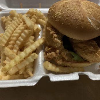 Raising Cane's Chicken Fingers - The Sandwich Combo - Chicken Shop Near Me - Mililani, Hawaii Raising Cane's Chicken Fingers - The Sandwich Combo - Chicken Shop Near Me - Mililani, Hawaii