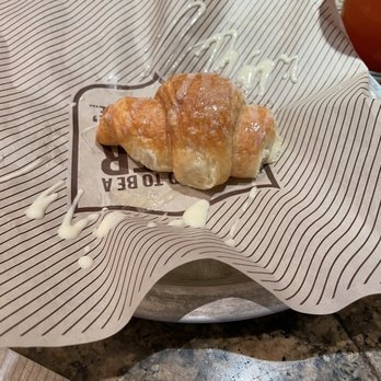 Cheddar's Scratch Kitchen - Ummm the last croissant tehhh! - American Near Me - El Paso, Texas
