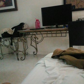 Zar Hotel - Two beds and TV - Hotels Near Me - San Luis Potosí, SLP