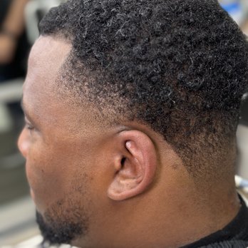 Humbld Barber - Tapers with sponge too and beard - Barbers Near Me - San Diego, California Humbld Barber - Tapers with sponge too and beard - Barbers Near Me - San Diego, California