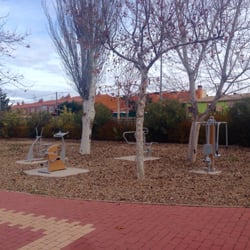 Parque de Oriente - Zona de aparatos para mayores