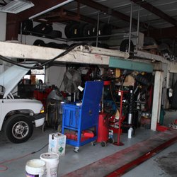 Strong's Auto Center & Bonita Muffler