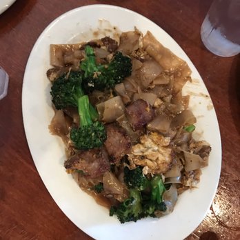 Thai BBQ - Pad see ew - Thai Near Me - Panorama City, California Thai BBQ - Pad see ew - Thai Near Me - Panorama City, California