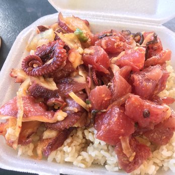 Ono Seafood - Shoyu tako and Hawaiian style ahi - Seafood Near Me - Honolulu, Hawaii