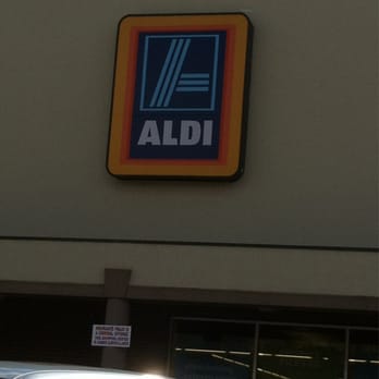 ALDI - a car parked in front of a store - Grocery Near Me - Pittsburgh, Pennsylvania ALDI - a car parked in front of a store - Grocery Near Me - Pittsburgh, Pennsylvania