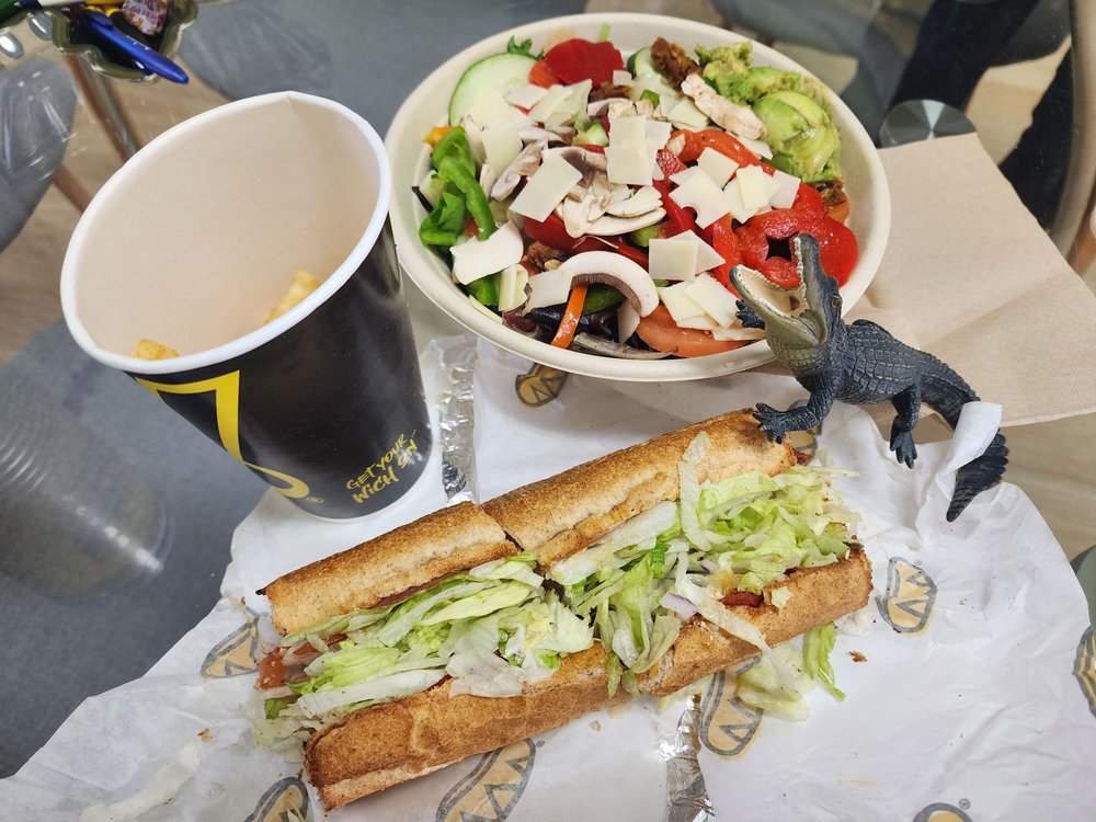 Which Wich Logo