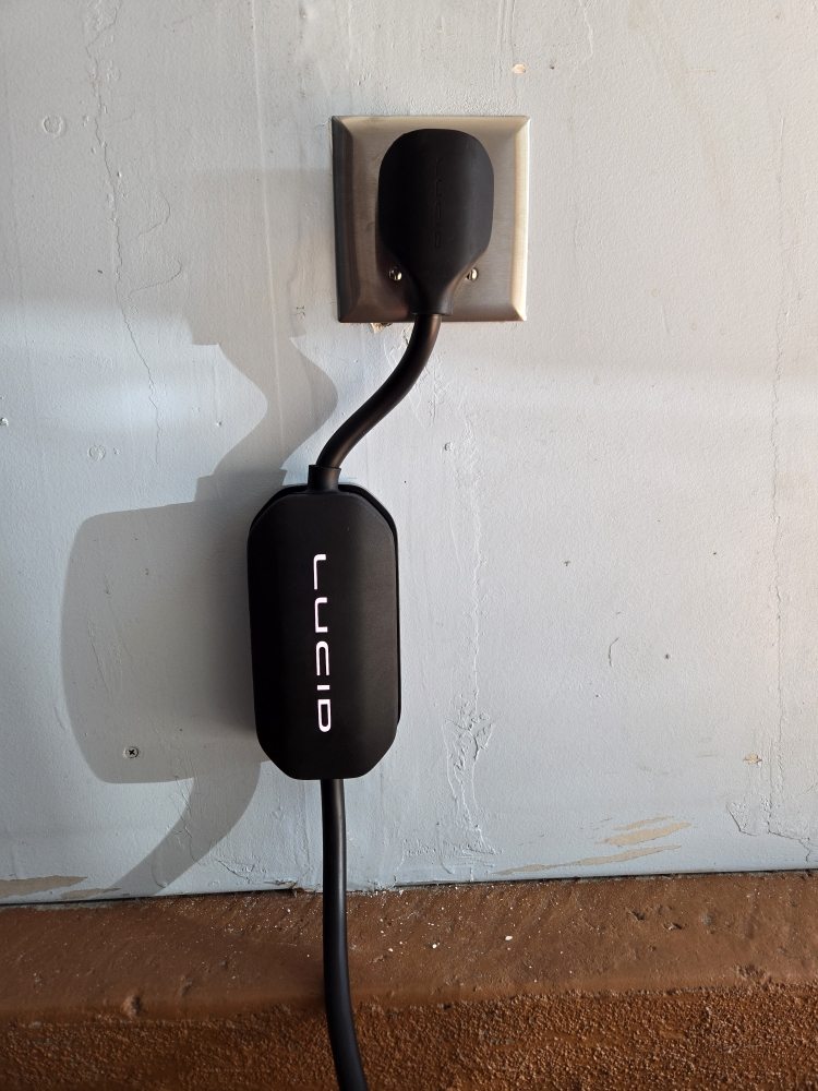 Slide of Elite EV Electrical