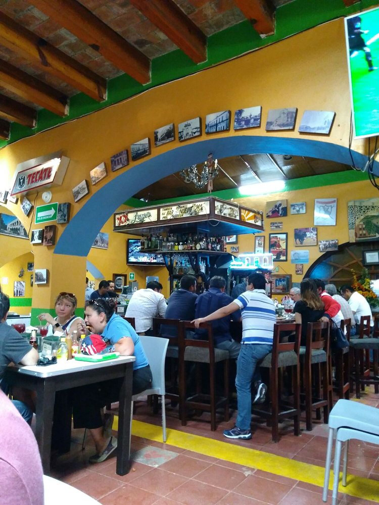 BAR 201 Ejército Republicano 33, Santiago de Querétaro, Querétaro