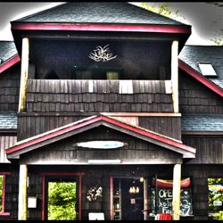 Huddle Bay Wine & Spirits