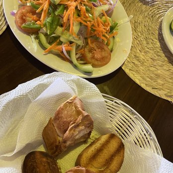La Costa Marinera - Complimentary bread and a salad - Seafood Near Me - Mazatlán, SIN La Costa Marinera - Complimentary bread and a salad - Seafood Near Me - Mazatlán, SIN